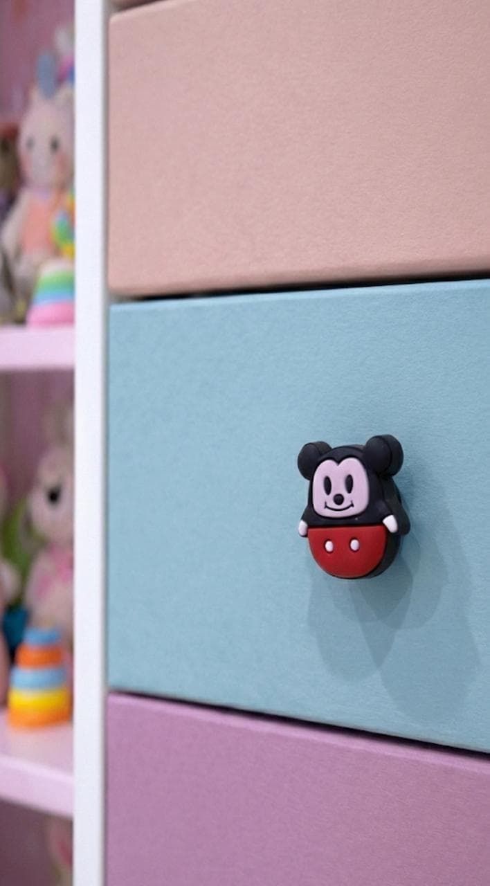 Kids Knob 113 - Image 1